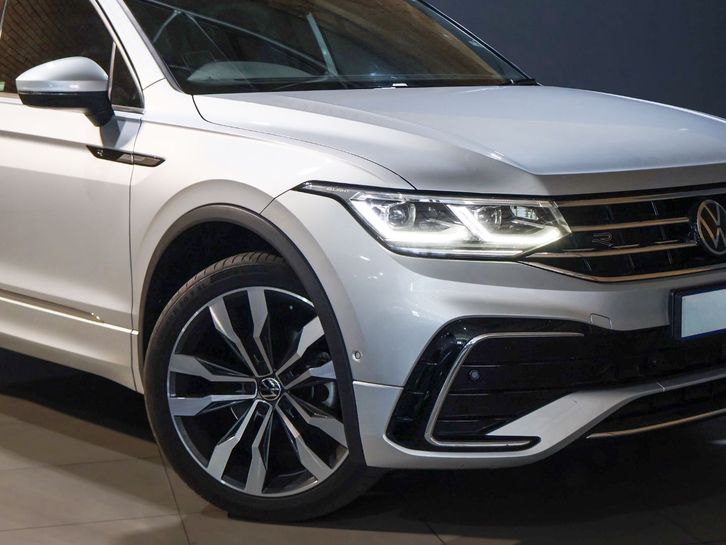 #image_title